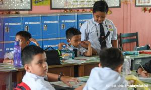 Experts caution against 'knee-jerk' reactions to shifts in education policy 