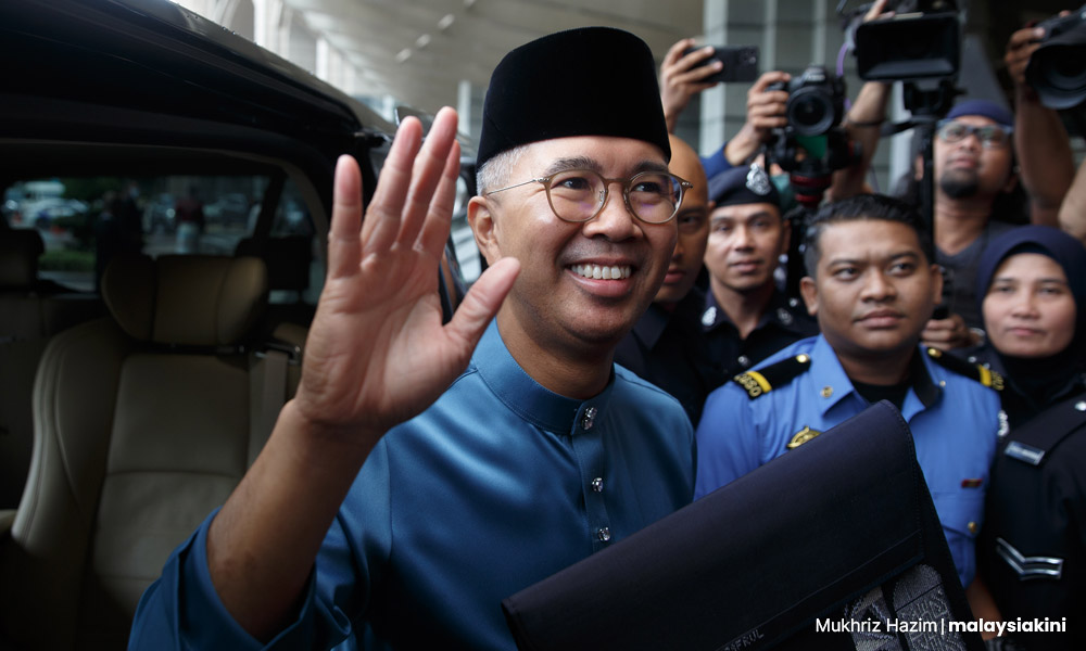 RM2b flood project: Don't hide behind 'admin' response - Rafizi