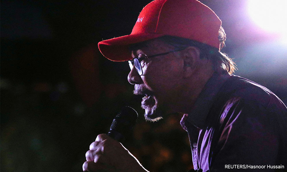 Reformist Anwar finally becomes prime minister