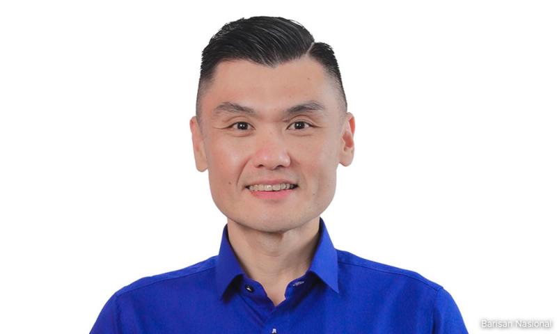 郭大雄劝行动党别惺惺作态,“称含泪受封即可”