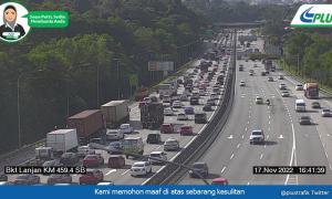 Aidilfitri esok:  Lebuhraya Pantai Timur  dan PLUS alami kesesakan