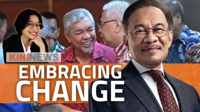 #KiniNews: ‘Embrace change’   Anwar tells civil servants, Harapan to support BN in Tioman