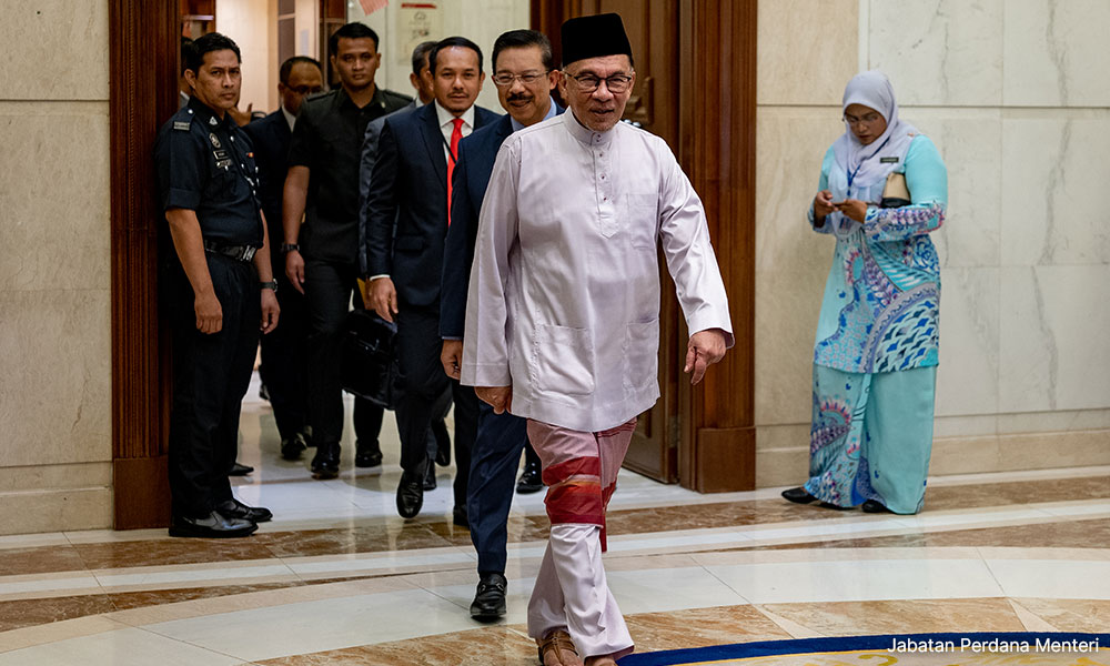 COMMENT | Anwar must be tough on plugging leakages