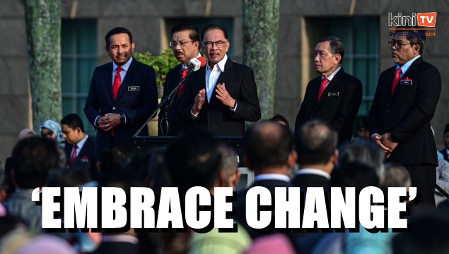 Anwar tells civil servants to 'embrace change' in maiden PMO speech