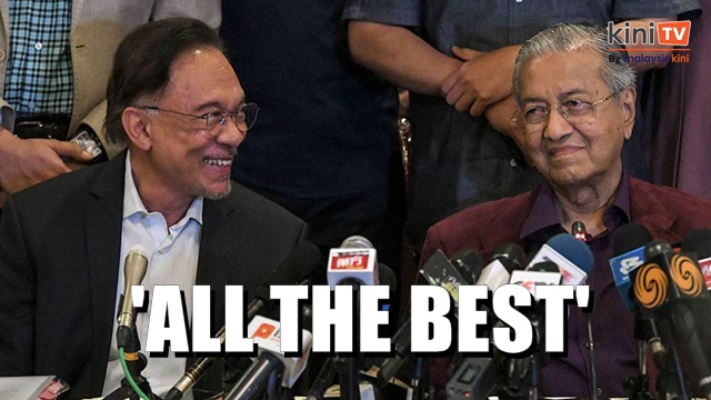 Dr Mahathir congratulates Anwar, wishes him success