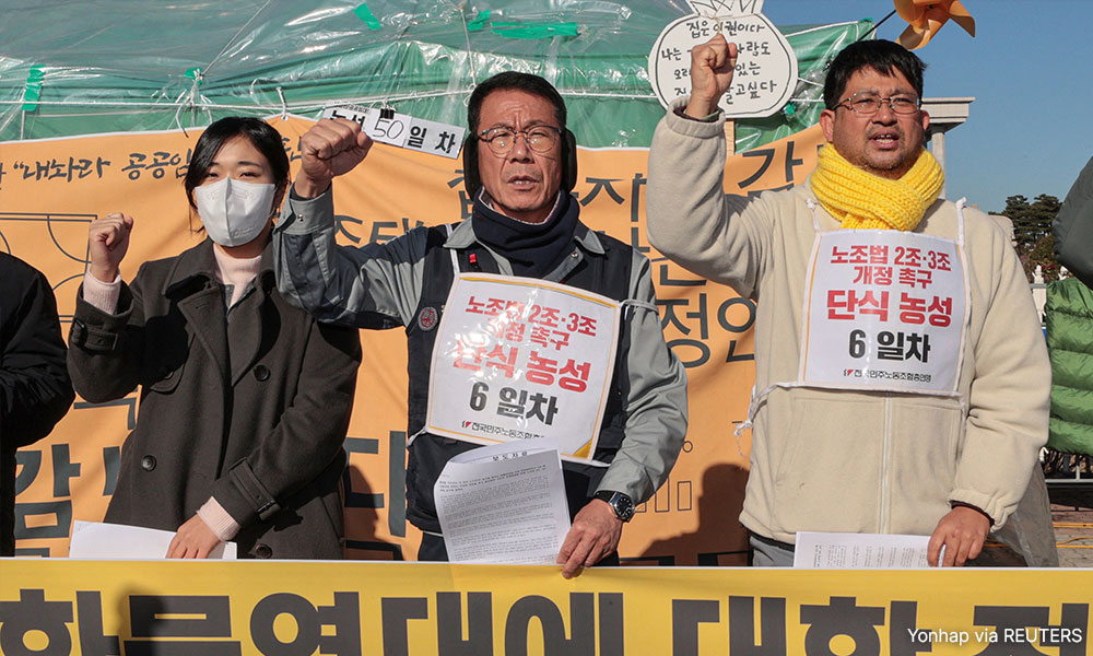 Fuel runs short at S Korea petrol stations as union plans general strike