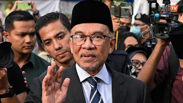 LIVE: Walkabout Perdana Menteri Anwar Ibrahim di Pasar Awam Tg Rambutan