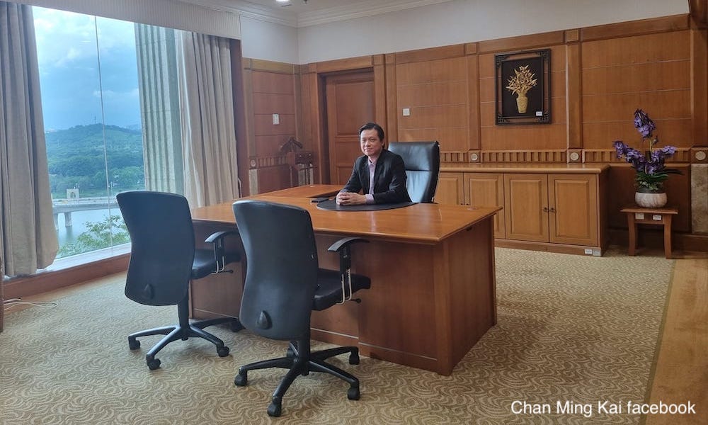 曾敏凯受委首相政治秘书,承诺确保下情上达
