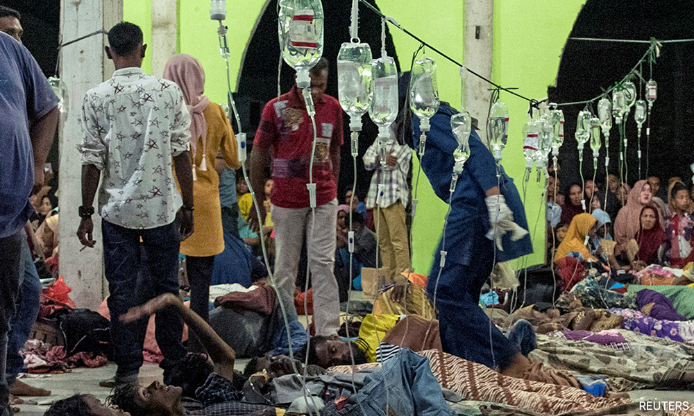 Risking death at sea, Rohingya Muslims seek safety in Indonesia