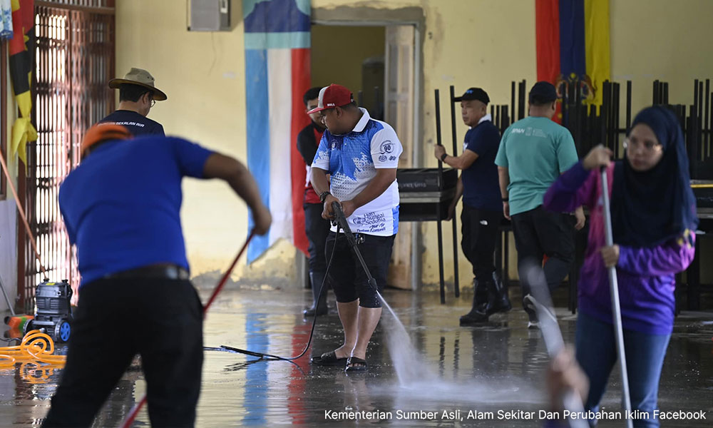 Flood causes RM1m damages to 8 schools in Dungun