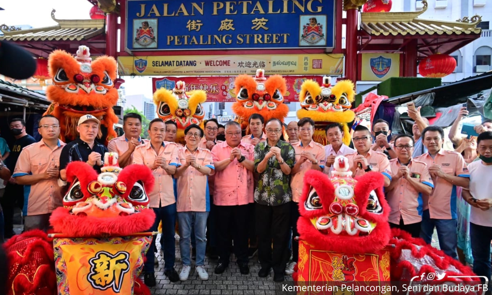 COMMENT | Tiong’s in-your-face 'non-Muslim-ness'