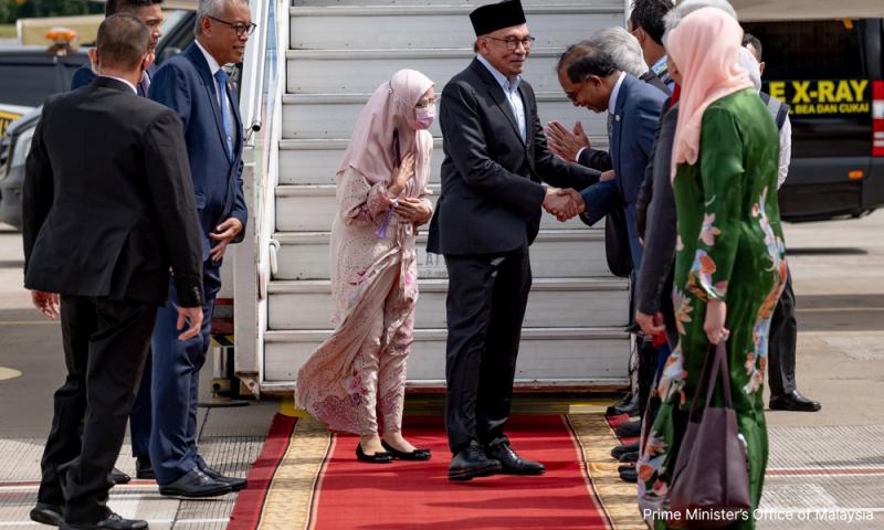 PM tiba di Jakarta untuk lawatan rasmi pertama