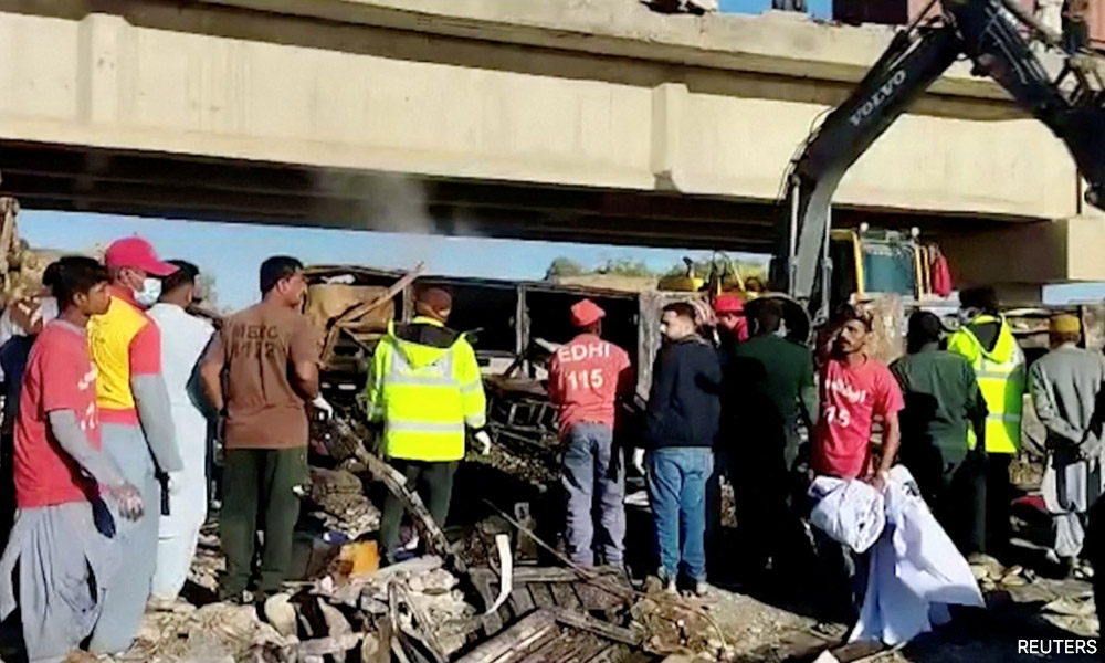 Bus crash in southern Pakistan kills at least 41