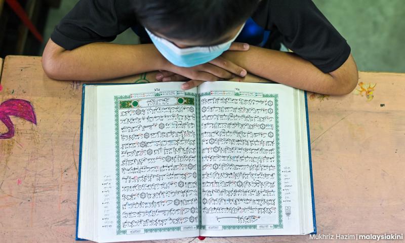 Pengurus didenda kerana benarkan al-Quran dijilidkan di kilang bukan Islam