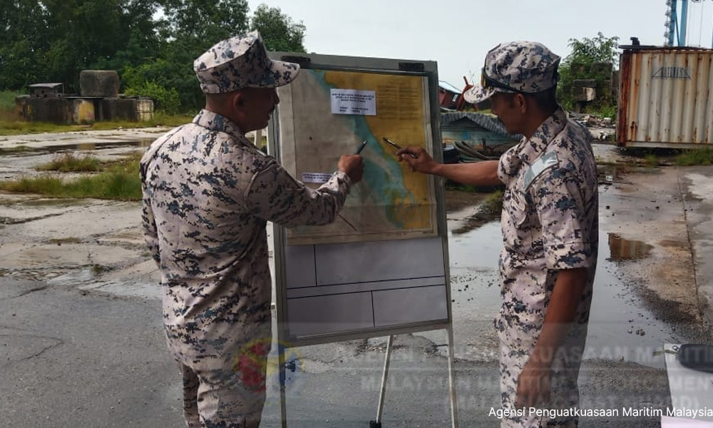 Search on for missing vessel crew member in Pulau Ketam waters