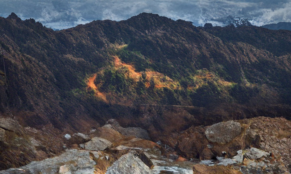 登上依纳斯山：寻找华玲洪水祸首