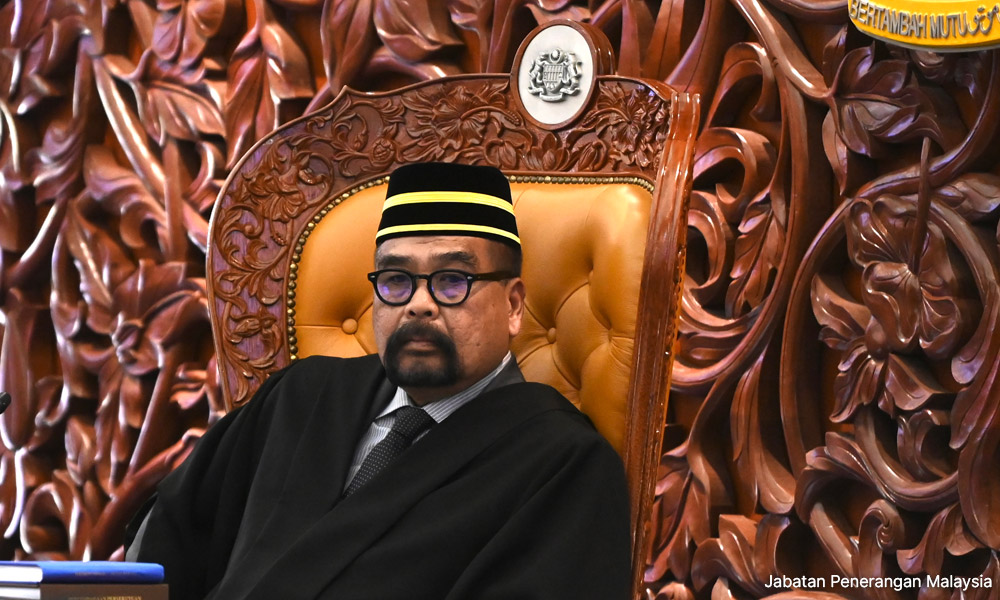 'Dah makan dedak': Deputy speaker files police report on 'offensive' video