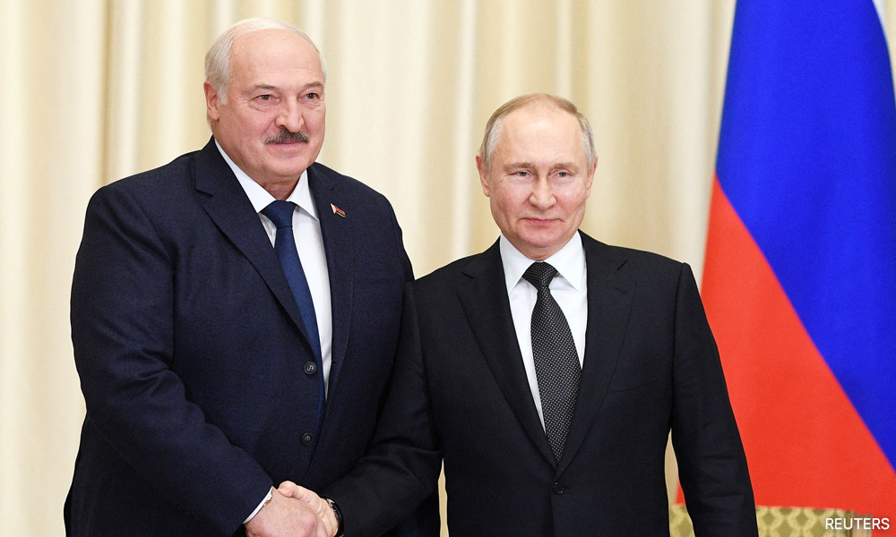 Nato slams Putin rhetoric on nuclear weapons in Belarus