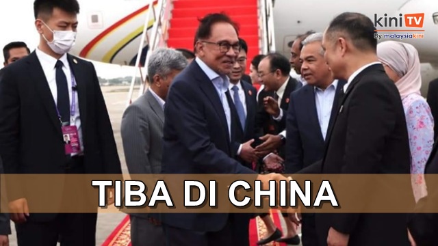 Anwar tiba di China