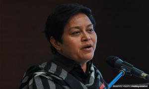 Batu Puteh RCI: Refusal to testify can lead to arrests, Azalina says