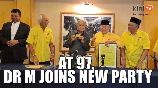 Dr Mahathir Joins Putra, To Continue Fighting For Malays