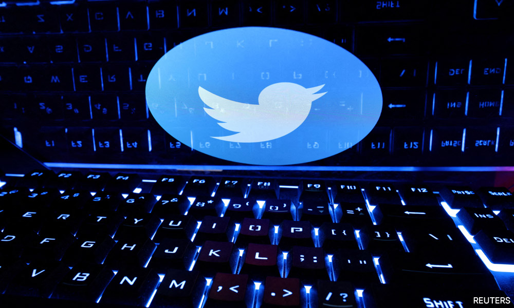 Australia warns Twitter over rising online hate