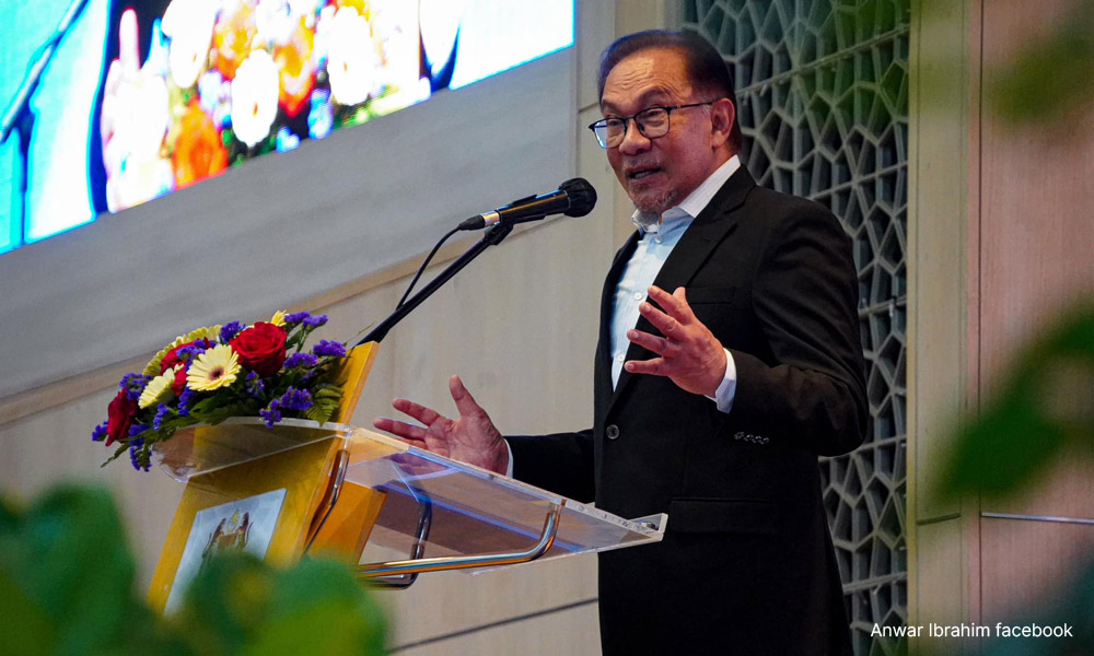 Cabinet will discuss proposal to abolish politician pensions - PM