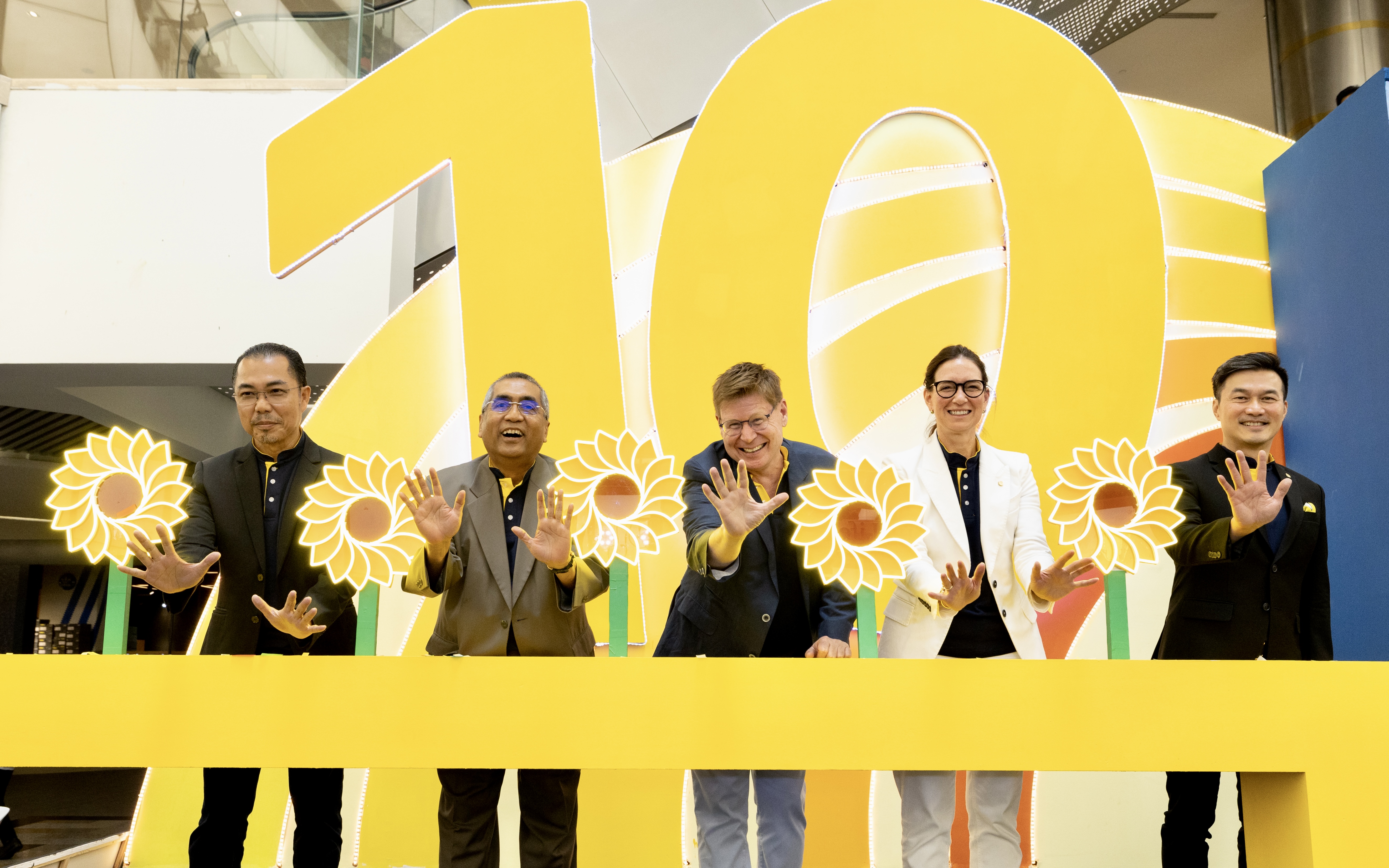 Sun Life Malaysia Launches Celebration of 10 Years Brighter Campaign