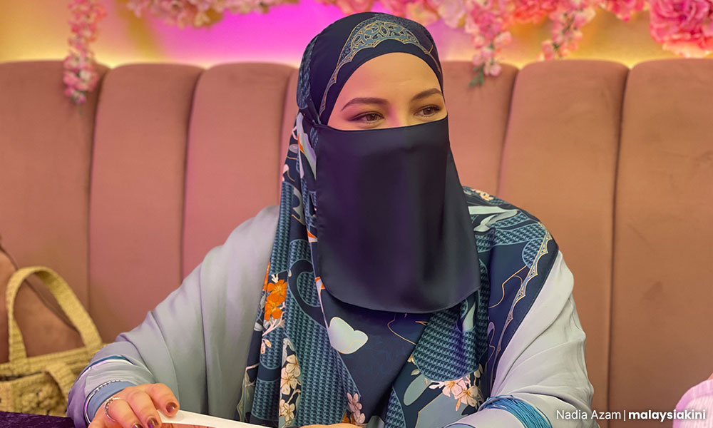 'Simpan' wajah anak hingga waktu sesuai hak ibu bapa - Neelofa