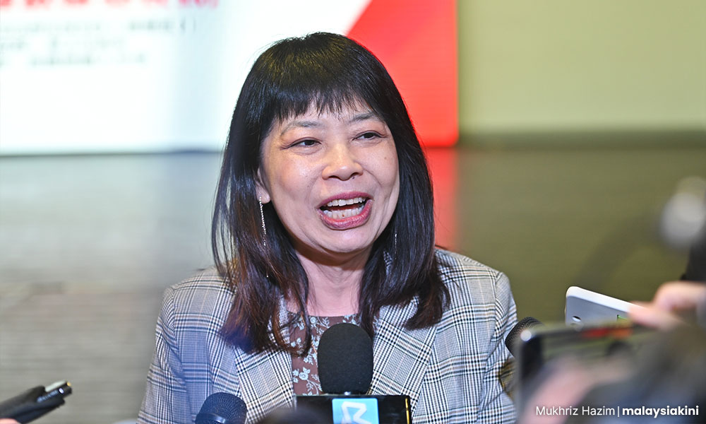 林慧英称华中可英教数理,马汉顺讥“要黄梨给罗惹”