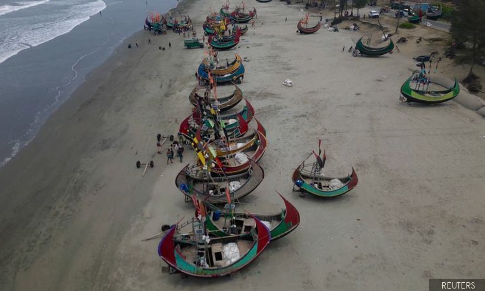 Cyclone Mocha floods Myanmar port city, sparing major refugee camps