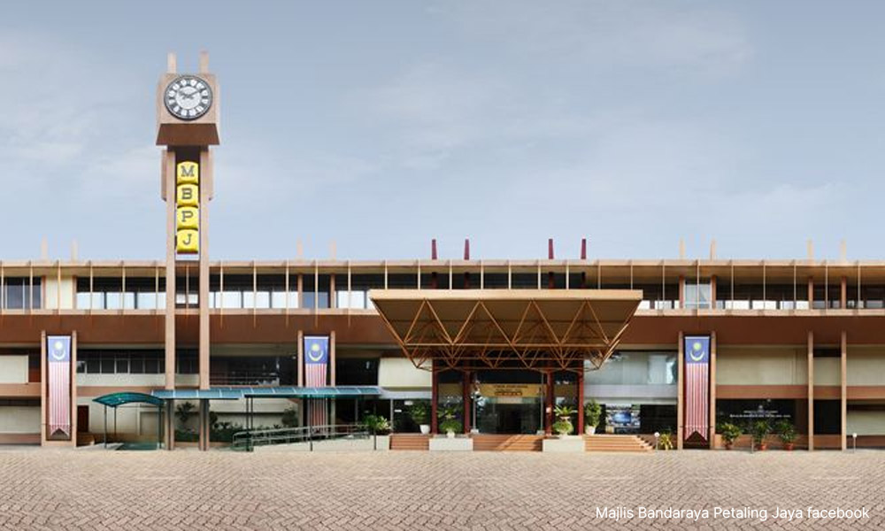 19市议员捍卫离席抗议举动,“旨在保护灵市利益”