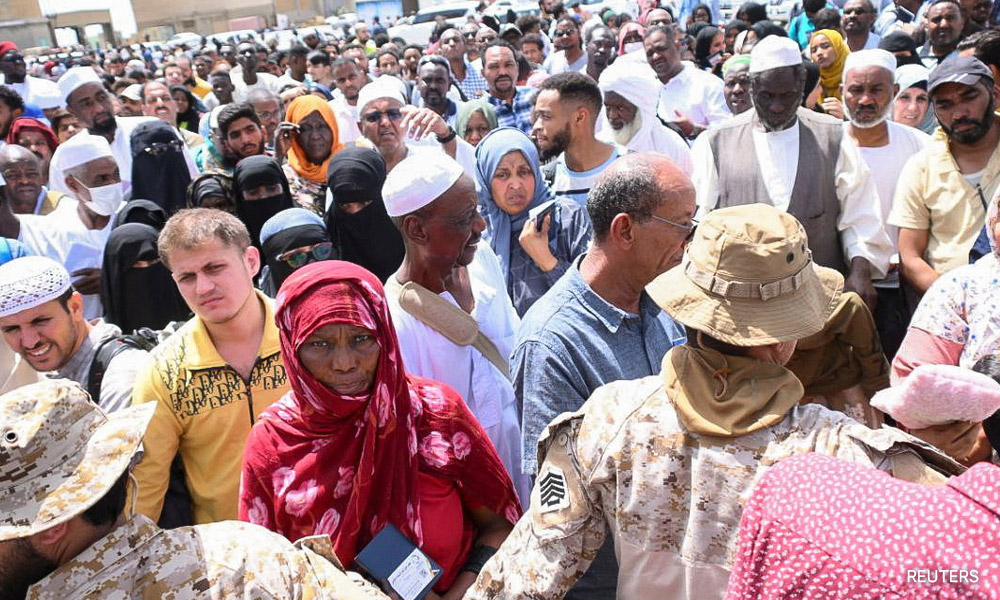 Sudan sides trade blame, fight on despite ceasefire