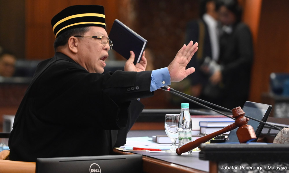 hanya-54-mp-jalani-pemeriksaan-kesihatan-speaker