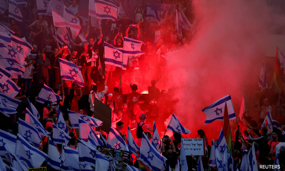 Tens of thousands protest against planned Israeli judicial overhaul