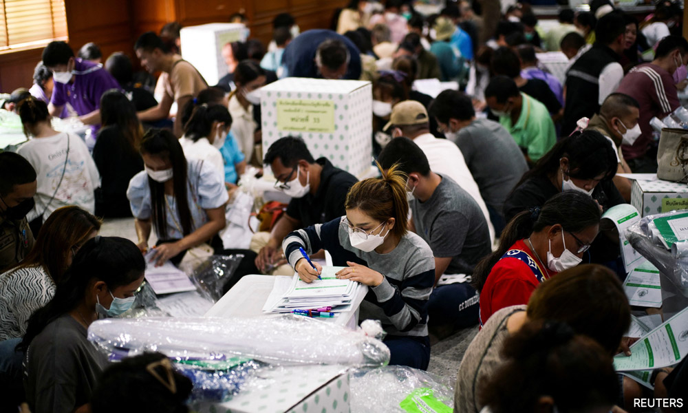Old rivalries, new battle as Thailand goes to the polls