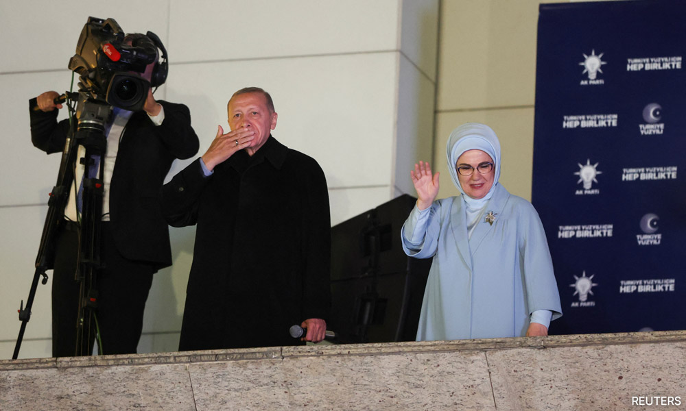 Turkiye faces runoff election as Erdogan survives first test