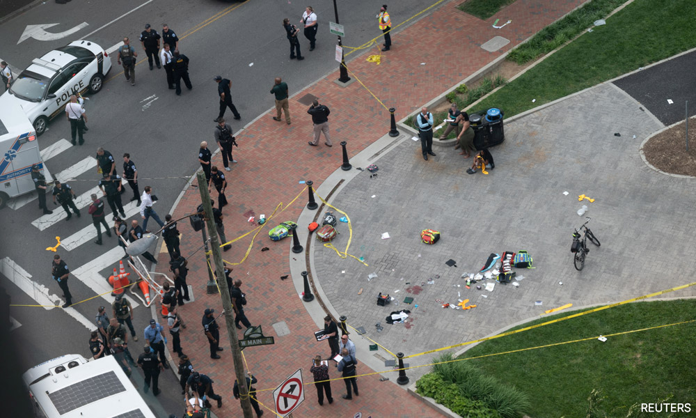 Gunman shoots 2 dead, wounds 5 at US school graduation