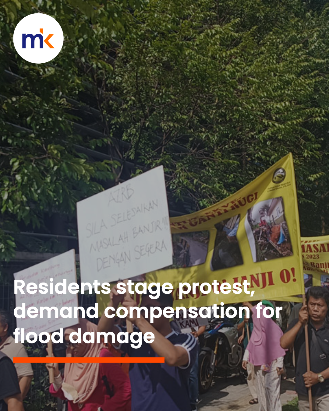Residents stage protest, demand compensation for flood damage