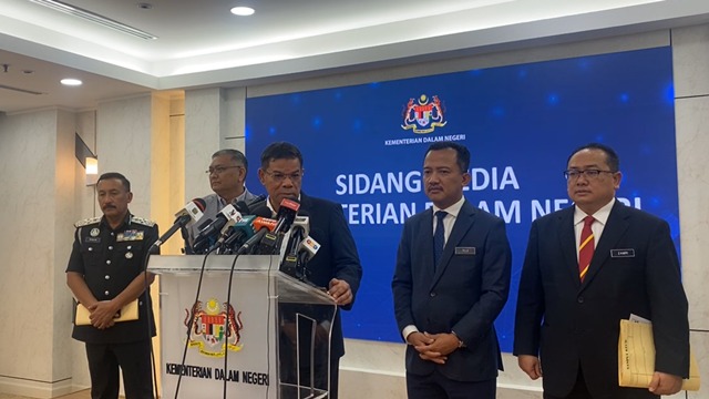 LIVE: Home Minister Saifuddin Nasution holds special press conference