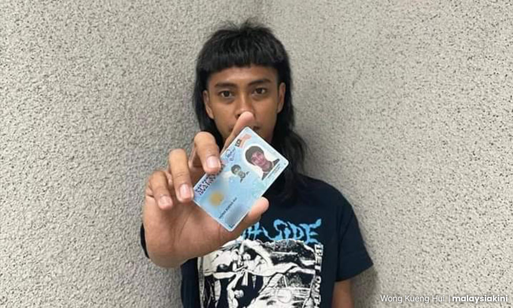 Sabah-born man finally gets MyKad after years of battling red tapes
