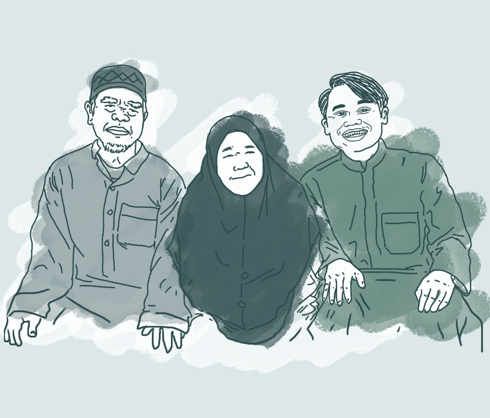 Fahmi (right) and his parents.