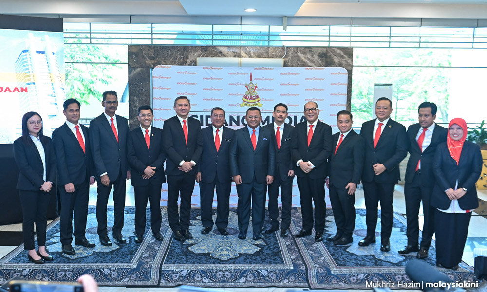 Selangor MB reveals excos' portfolios, to handle five