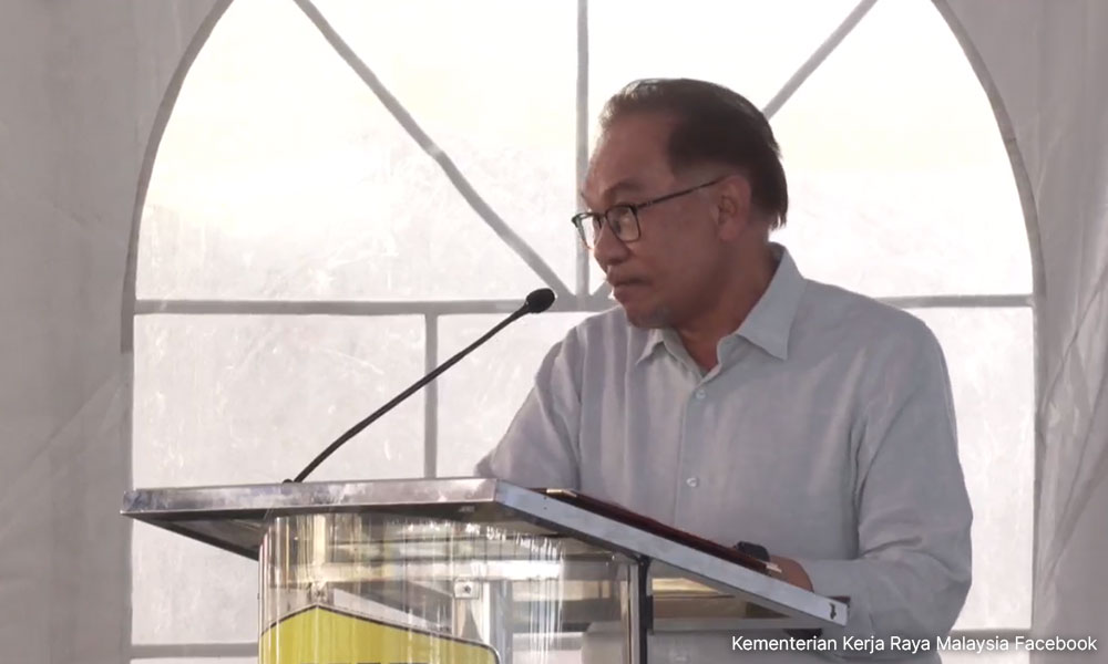 Anwar: Unity govt won’t impose Hadith module on non-Muslims