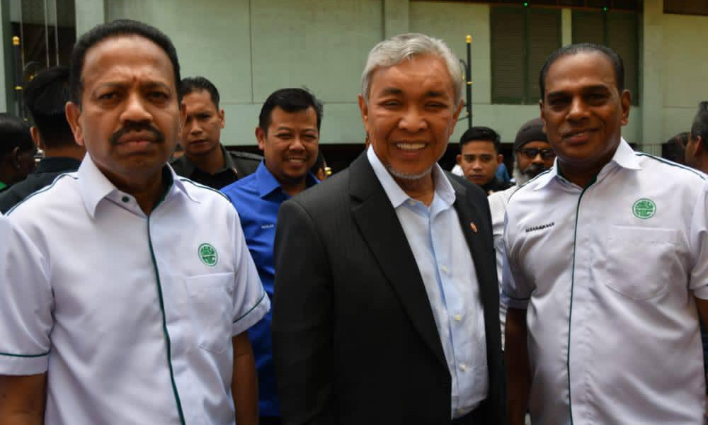 Pemimpin MIC ucap 'sayonara BN' masa jumpa Najib di mahkamah 2 53f59b7dfe0938eee196aafbfb3d508b