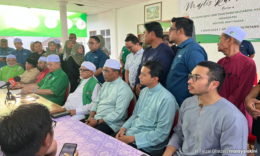 Annuar Musa's son quits Umno