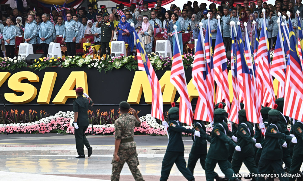 Over 100,000 throng Putrajaya for National Day celebration - Fahmi