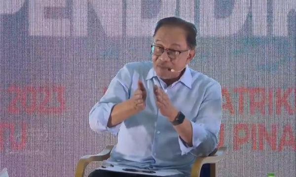 Kerajaan sedia pertimbang bantuan tambahan RM100 untuk mahasiswa
