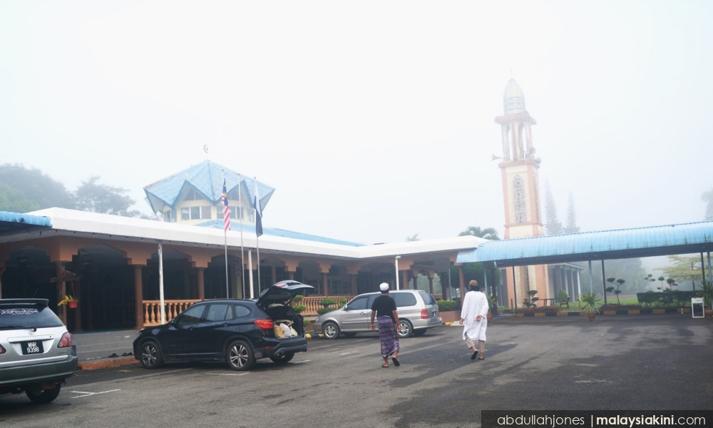 KOLUM | Ustaz yang cari makan