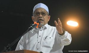 Shahidan pujuk Akmal: Jangan toleh belakang, terus mara